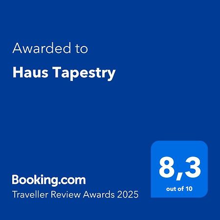 Haus Tapestry Hotel Noetsch Bagian luar foto