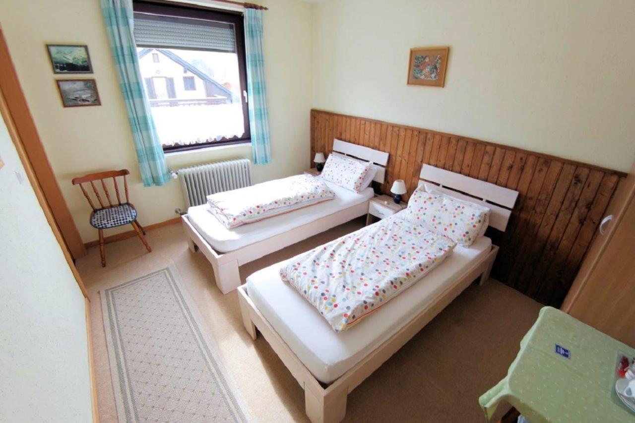 Haus Tapestry Hotel Noetsch Bagian luar foto