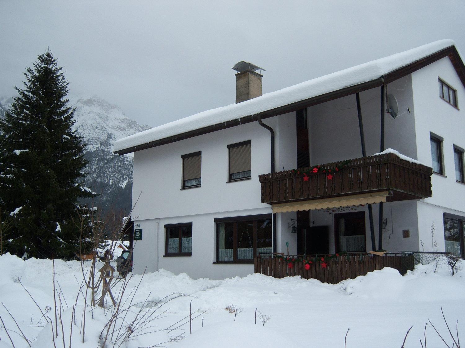 Haus Tapestry Hotel Noetsch Bagian luar foto